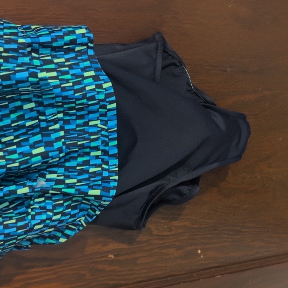 Maxine Of Hollywood Blue & Black Flattering One Piece Swimsuit Size 16 - Picture 5 of 8